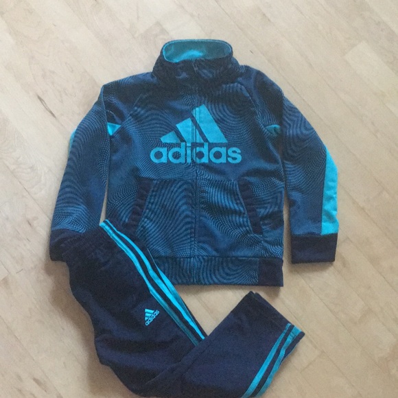 adidas Other - Adidas sweatsuit- size 4T